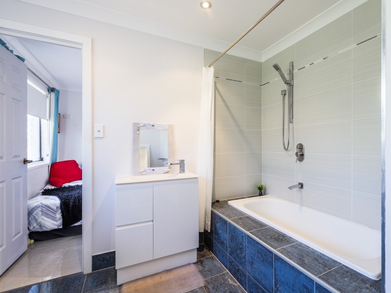 446 Oxley Drive, Runaway Bay QLD 4216
