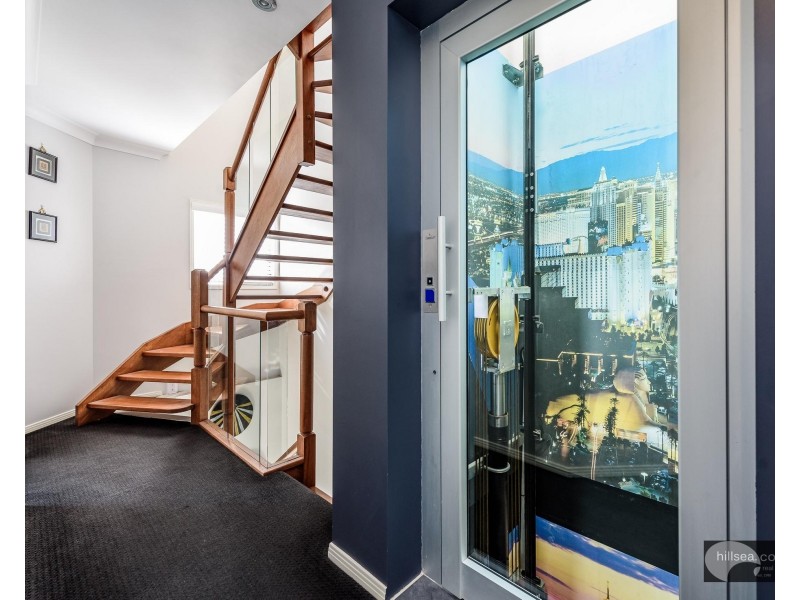 6/23-25 Madang Crescent, Runaway Bay QLD 4216