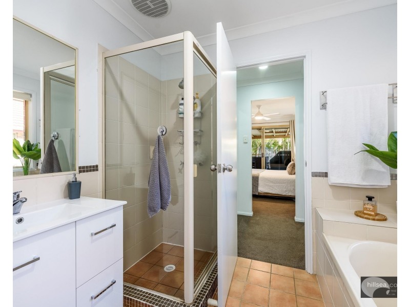 10 Matisse Court, Coombabah QLD 4216