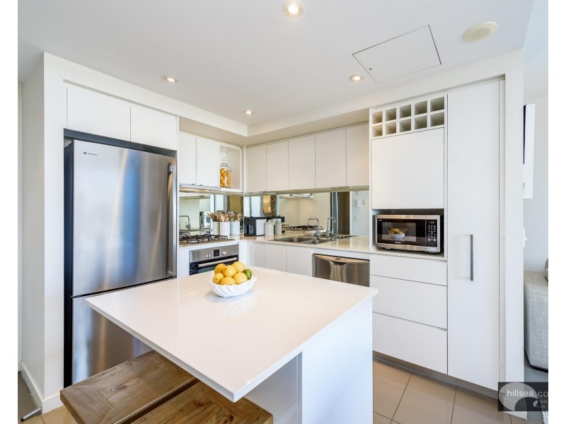 1601/438 Marine Parade, Biggera Waters QLD 4216