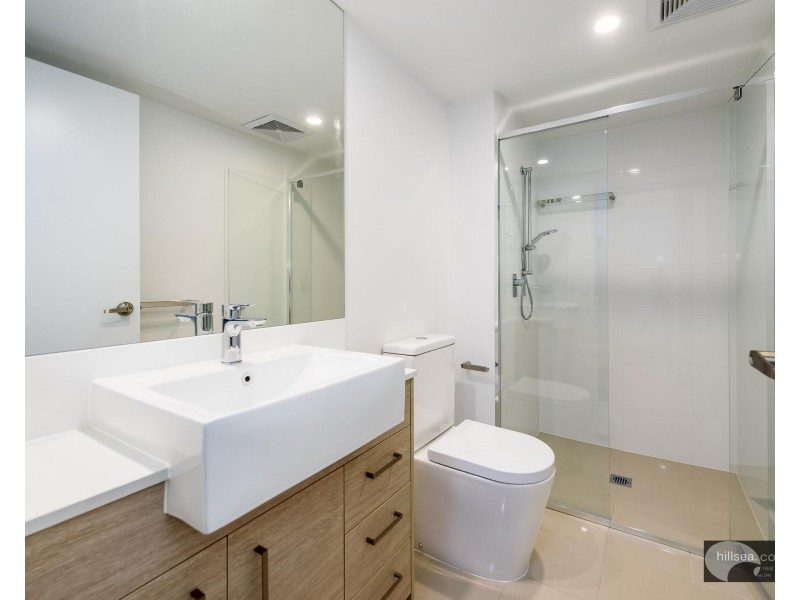 10/14-16 Bright Avenue, Labrador QLD 4215