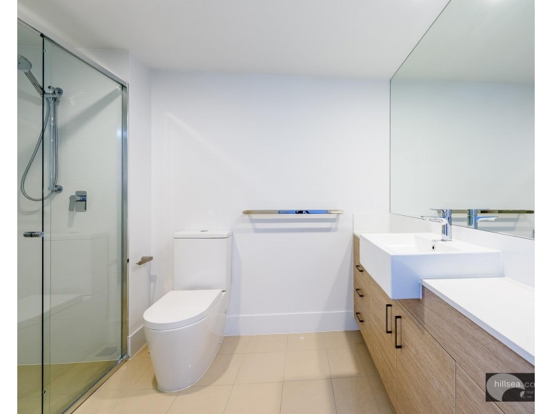 10/14-16 Bright Avenue, Labrador QLD 4215
