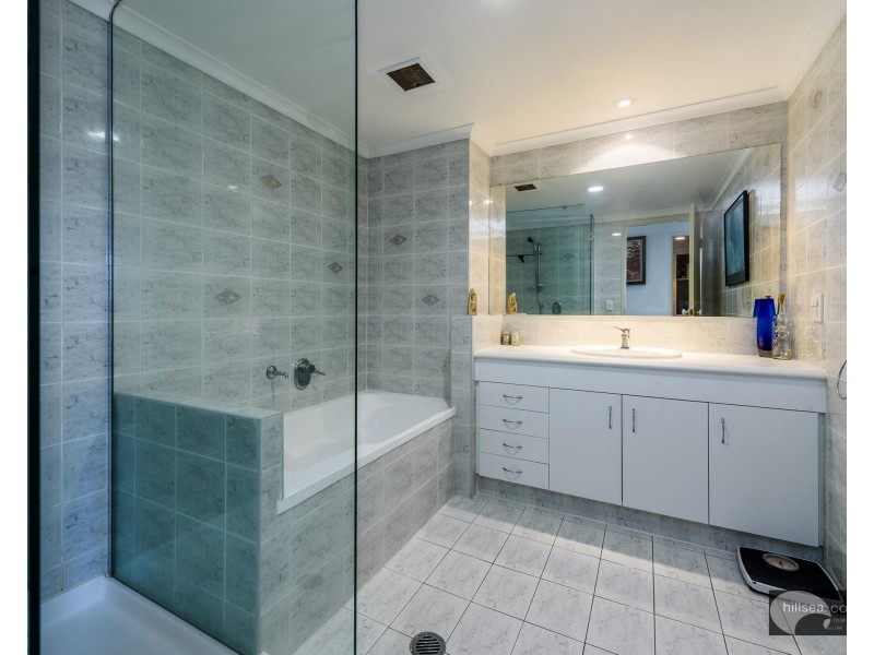 32/41A Broadwater Street, Runaway Bay QLD 4216