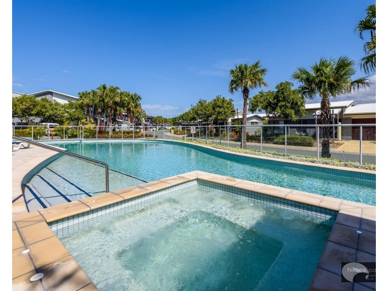 13/1 Manacor Place, Coombabah QLD 4216