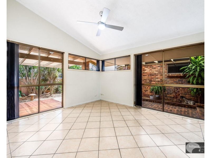 23 Burrinjuck Drive, Coombabah QLD 4216