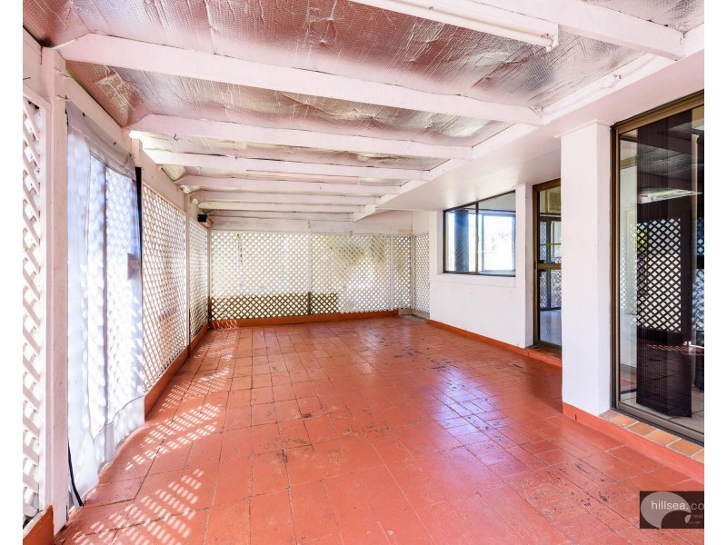 23 Burrinjuck Drive, Coombabah QLD 4216