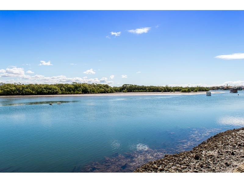 23 Tallara Street, Coombabah QLD 4216