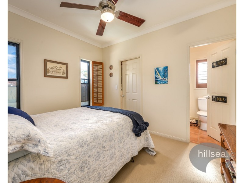 2/20 Markham Avenue, Runaway Bay QLD 4216