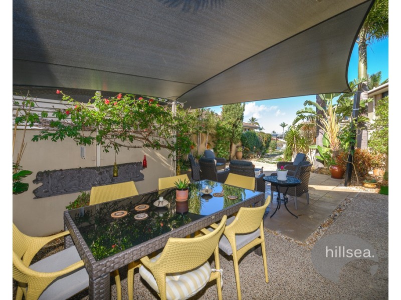 2/20 Markham Avenue, Runaway Bay QLD 4216