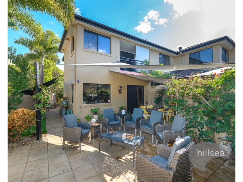 2/20 Markham Avenue, Runaway Bay QLD 4216