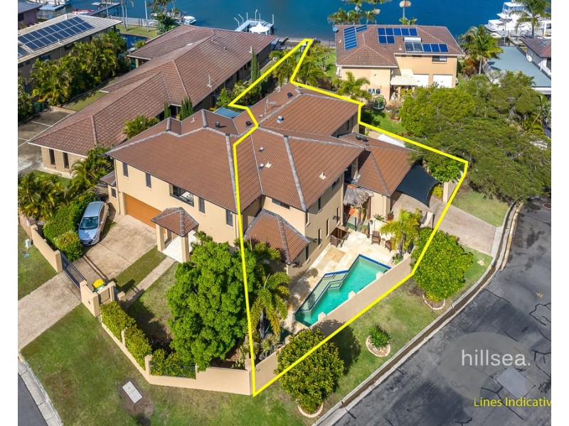 2/20 Markham Avenue, Runaway Bay QLD 4216