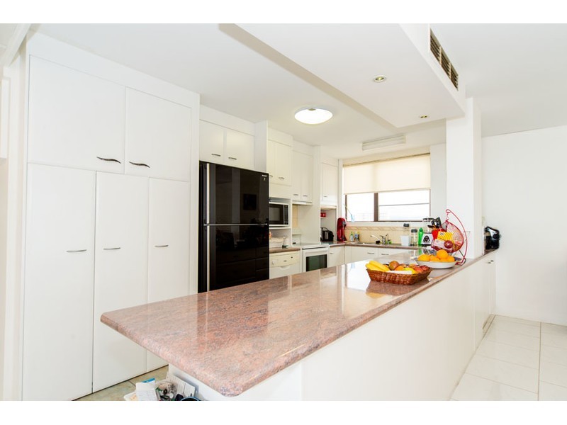34/72 Marine Parade, Southport QLD 4215