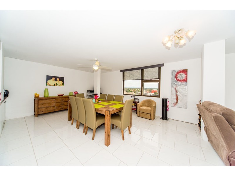 34/72 Marine Parade, Southport QLD 4215