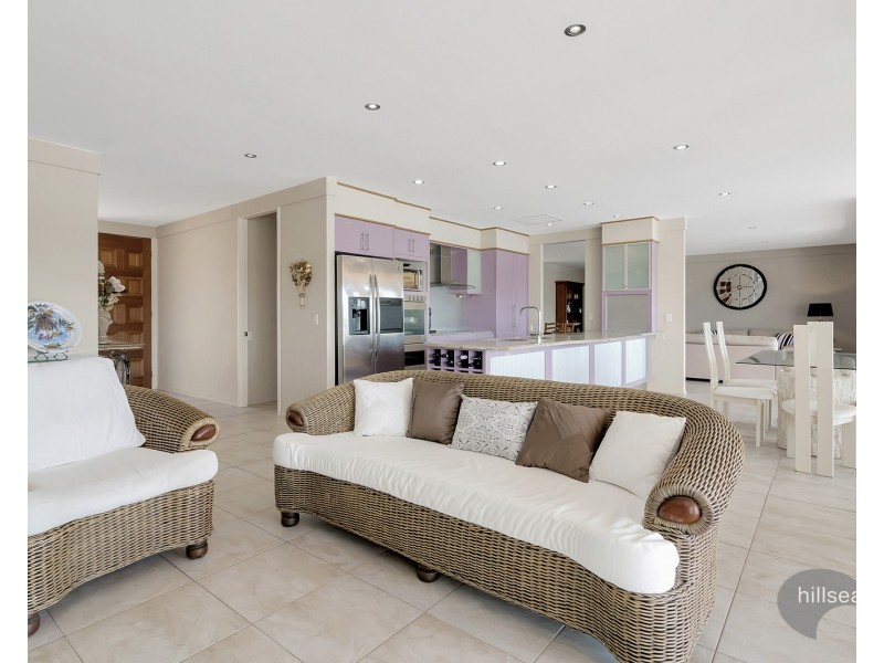 8 Tari Court, Runaway Bay QLD 4216