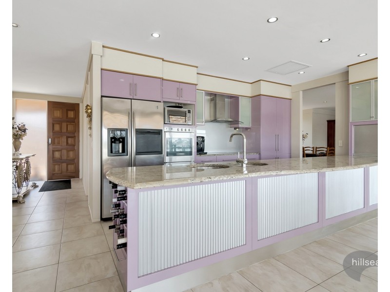 8 Tari Court, Runaway Bay QLD 4216