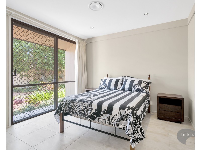 8 Tari Court, Runaway Bay QLD 4216