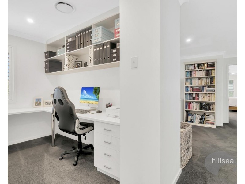 5017A Riverwood Grove, Benowa QLD 4217