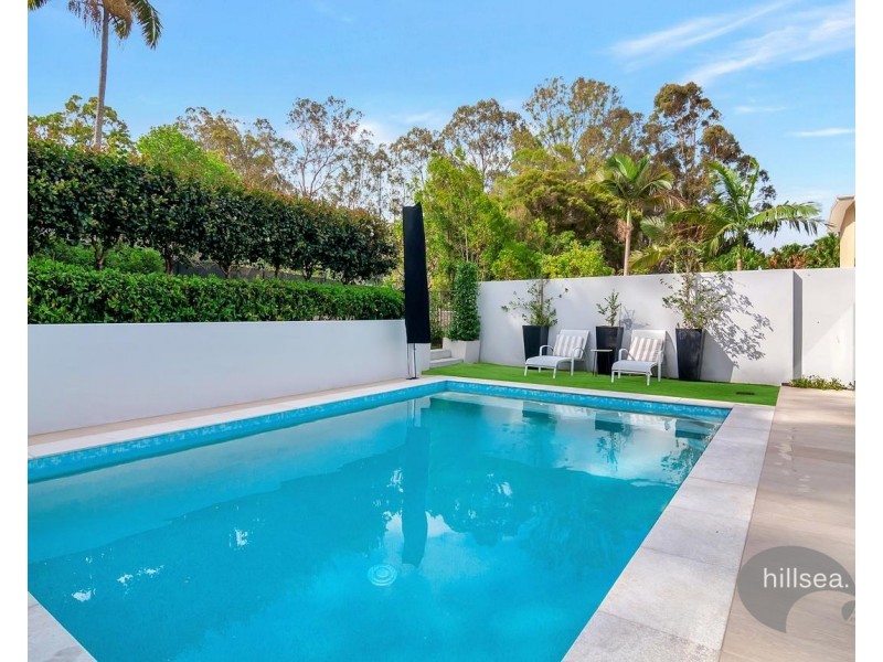 5017A Riverwood Grove, Benowa QLD 4217