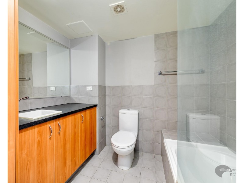 818/33 Clark Street, Biggera Waters QLD 4216