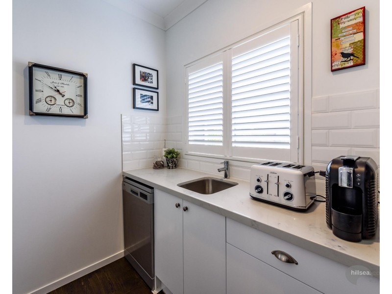 15 Mungala Street, Hope Island QLD 4212