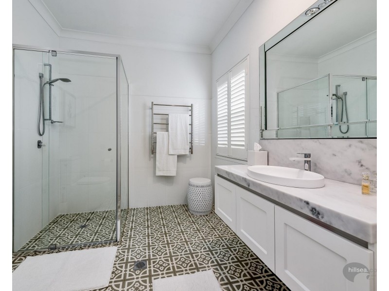 15 Mungala Street, Hope Island QLD 4212