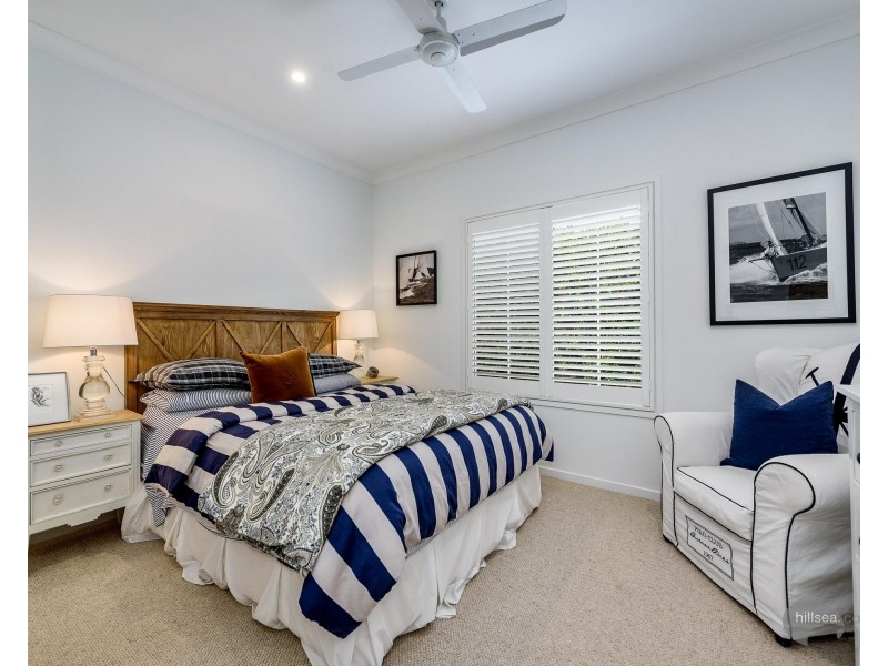 15 Mungala Street, Hope Island QLD 4212