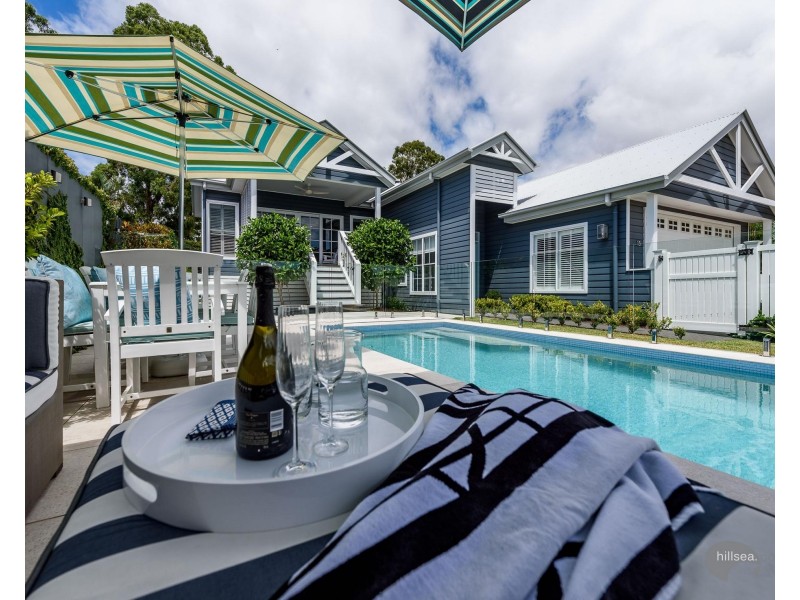 15 Mungala Street, Hope Island QLD 4212