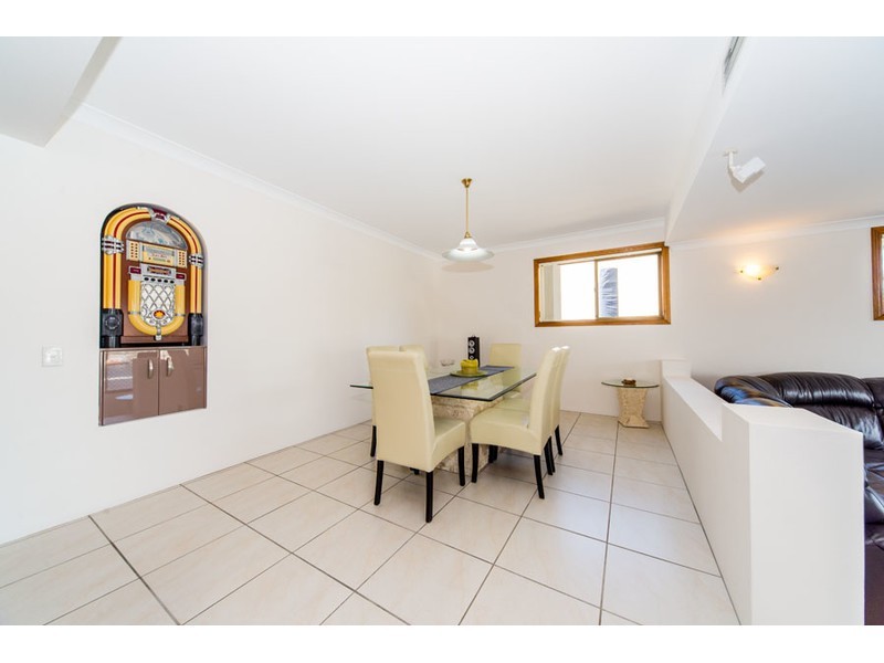 32 Daru Avenue, Runaway Bay QLD 4216