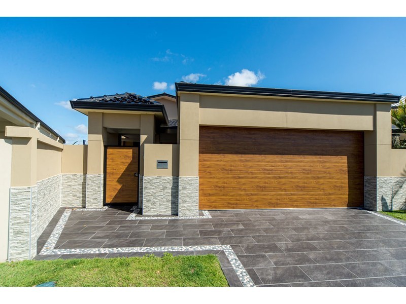 32 Daru Avenue, Runaway Bay QLD 4216