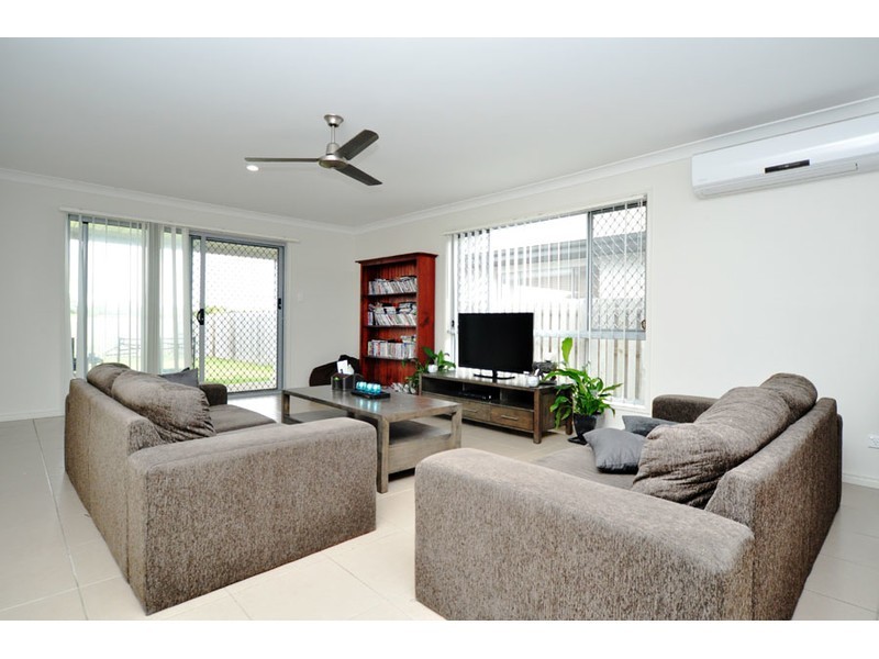 99/19 Santa Barbara Road, Hope Island QLD 4212