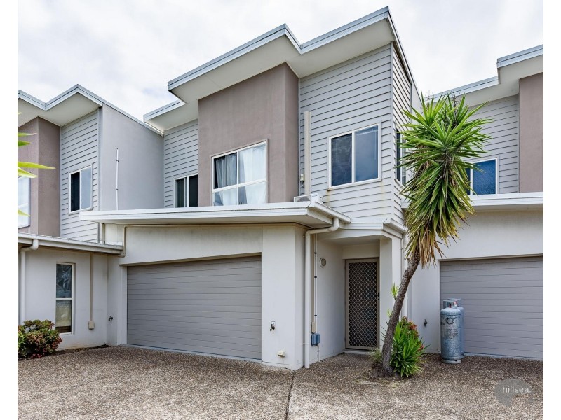 2/49 Usher Avenue, Labrador QLD 4215