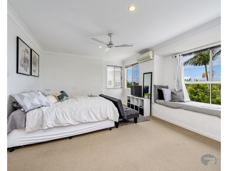 2/49 Usher Avenue, Labrador QLD 4215