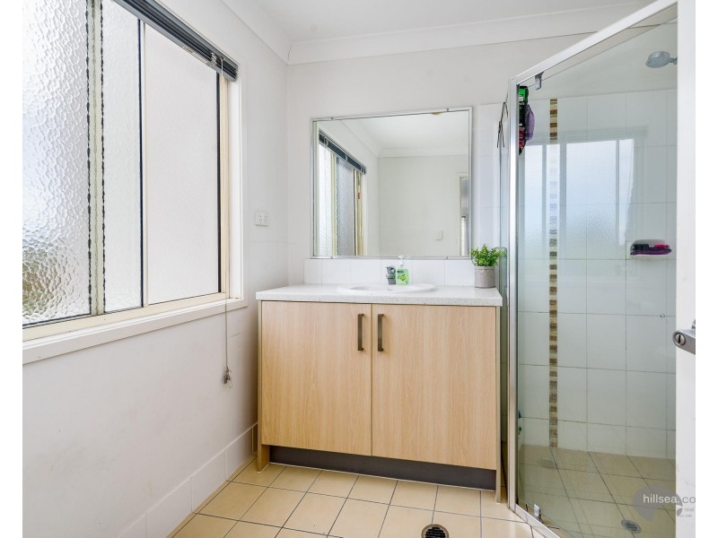 2/49 Usher Avenue, Labrador QLD 4215