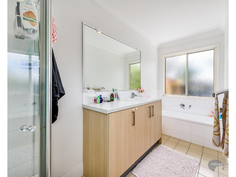 2/49 Usher Avenue, Labrador QLD 4215