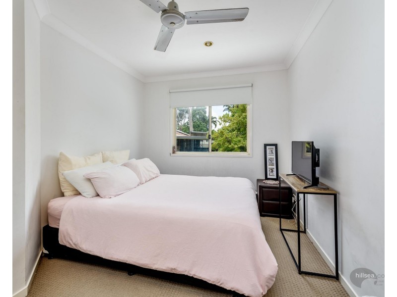 2/49 Usher Avenue, Labrador QLD 4215