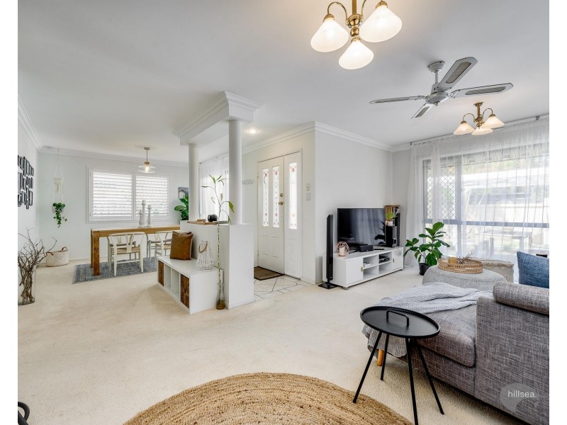 2/135 Bayview Street, Runaway Bay QLD 4216