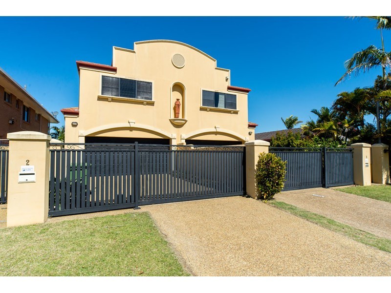 2/28 Vaggelas Crescent, Biggera Waters QLD 4216