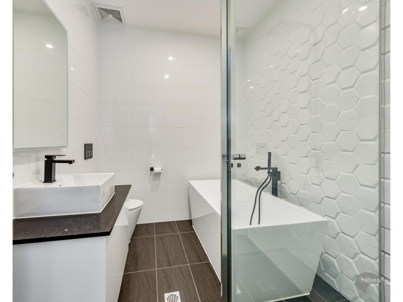 16/4a-8 Hansford Road, Coombabah QLD 4216