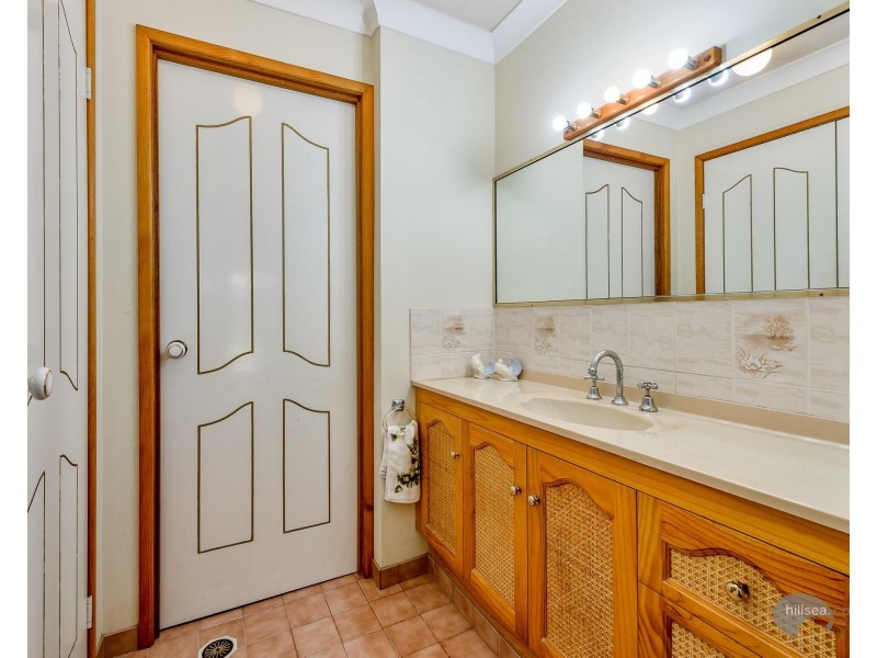 9 Simbai Street, Runaway Bay QLD 4216