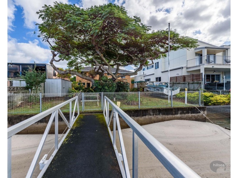 20 Annoula Avenue, Biggera Waters QLD 4216
