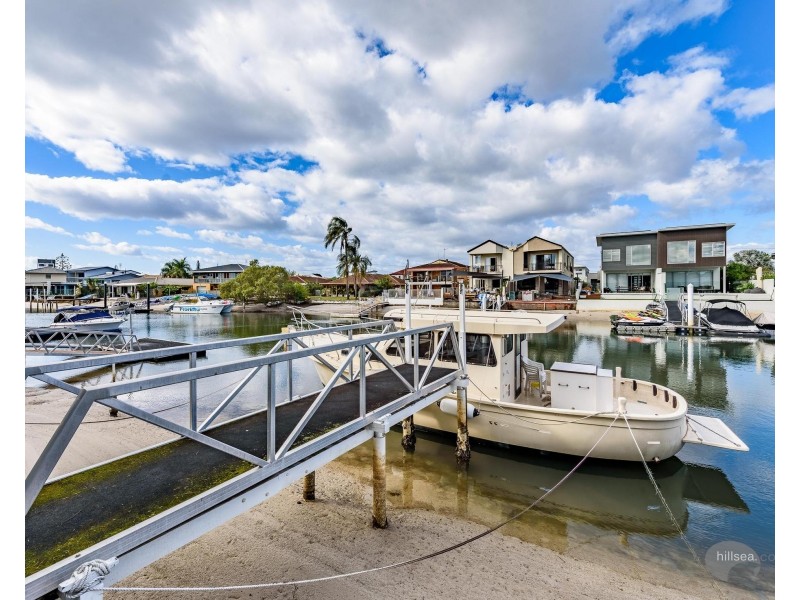 20 Annoula Avenue, Biggera Waters QLD 4216