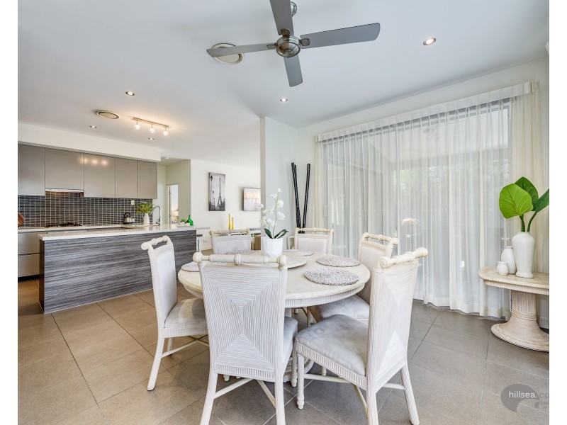 1 Osmium Lane, Hope Island QLD 4212