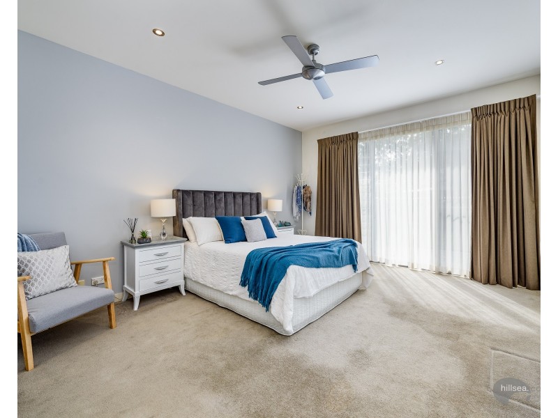 1 Osmium Lane, Hope Island QLD 4212