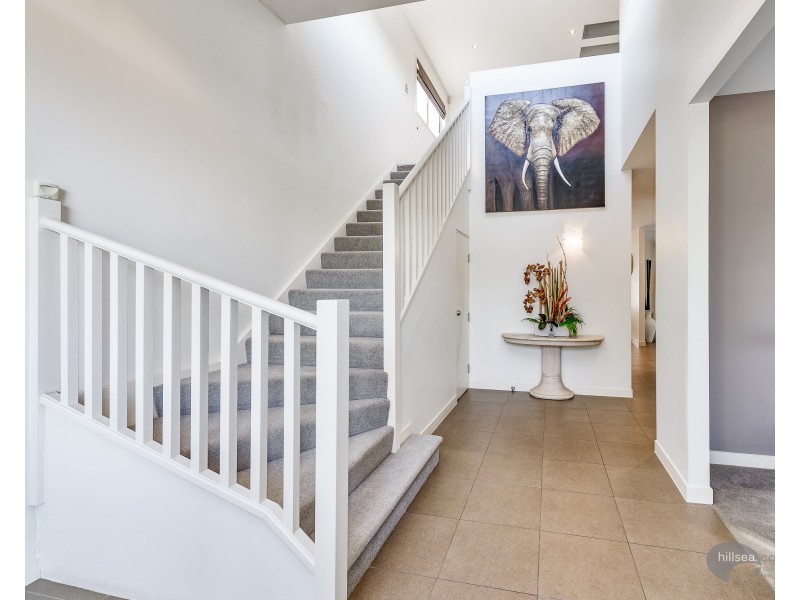 1 Osmium Lane, Hope Island QLD 4212