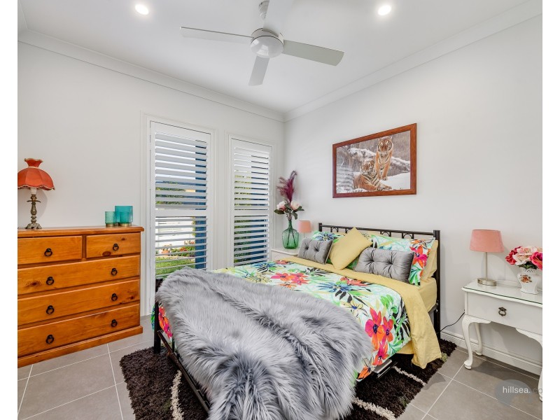 16 Erave Avenue, Runaway Bay QLD 4216