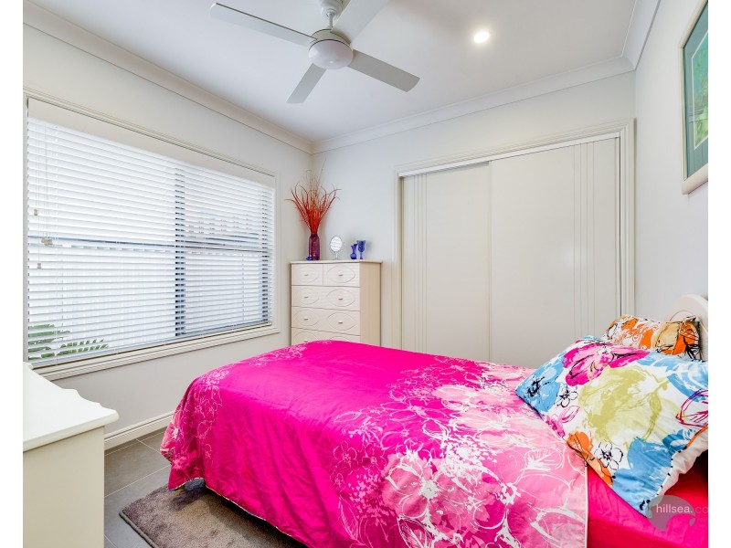 16 Erave Avenue, Runaway Bay QLD 4216