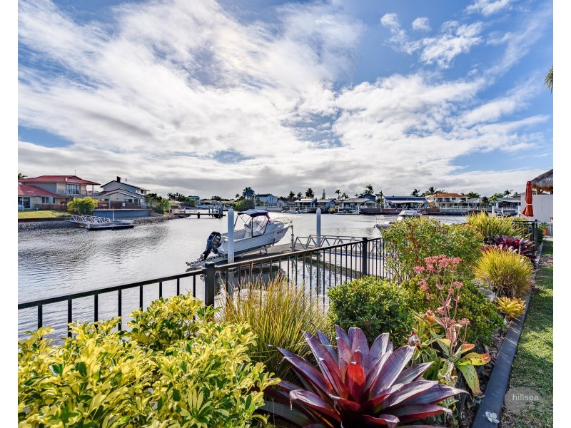 16 Erave Avenue, Runaway Bay QLD 4216