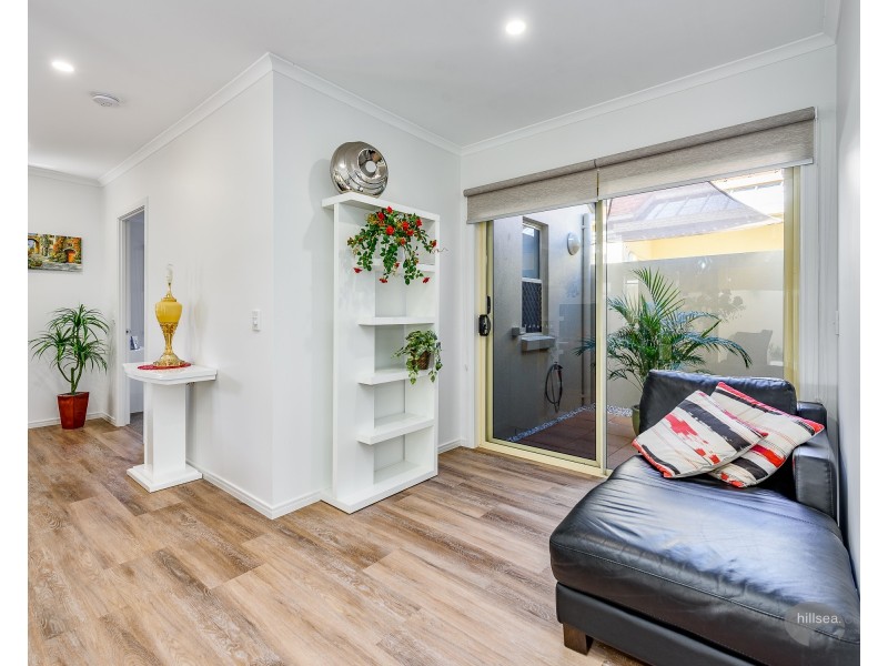 63/76 Bayview Street, Runaway Bay QLD 4216