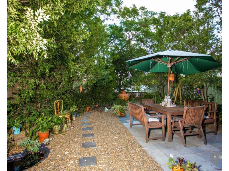1/18 Eurimbula Court, Paradise Point QLD 4216
