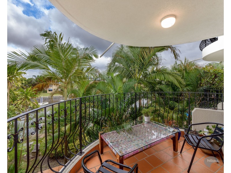 7/12 Canal Avenue, Runaway Bay QLD 4216